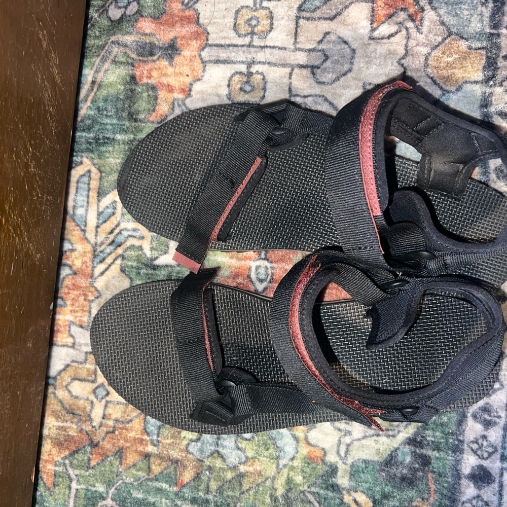 Teva universal trail hiking sandals with Vibram outsole